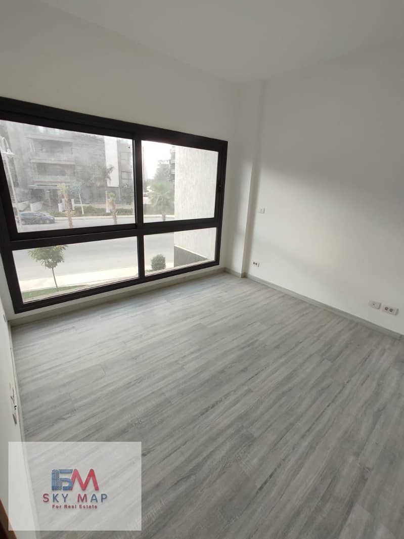 5 2c112d5b-bb07-4a1f-be4f-331eb0d7b127. jpeg