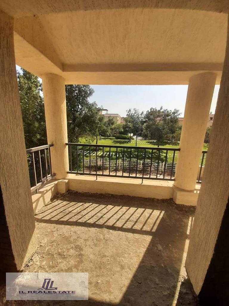 8 75df2b0d-4238-4ce9-a994-b44b9bc58b6a. jpg