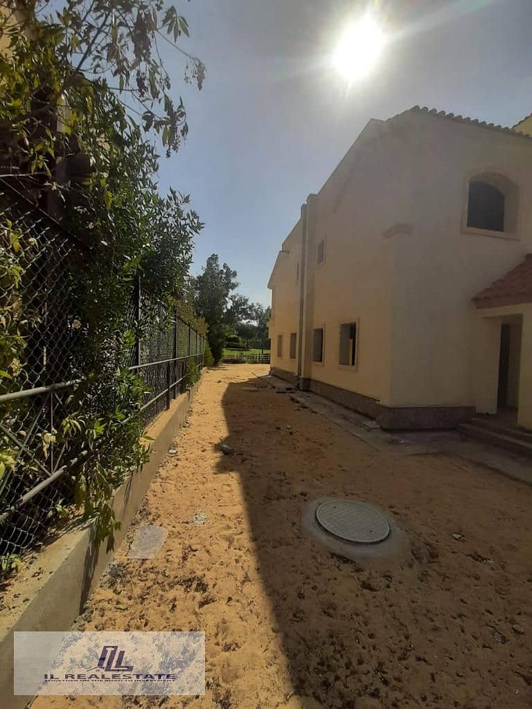 11 85910254-e11d-4983-9627-56882c52fc77. jpg