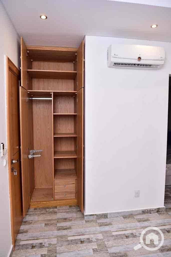 2 6db152ca-11aa-4d9f-8cbd-a9d0a5c421d6. jpg