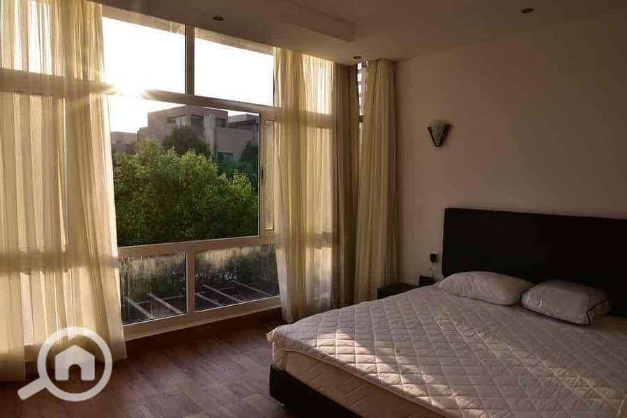 9 e4c46d6b-831f-4e55-b0e3-32b7137a8782. jpg