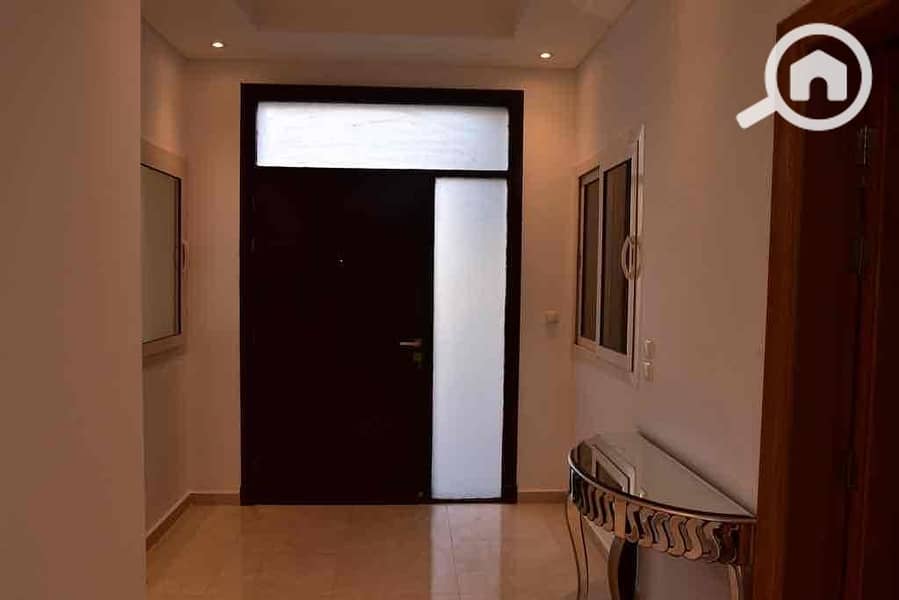 23 b6b88f5d-3941-4f2e-b002-5bc4a8b17786. jpg