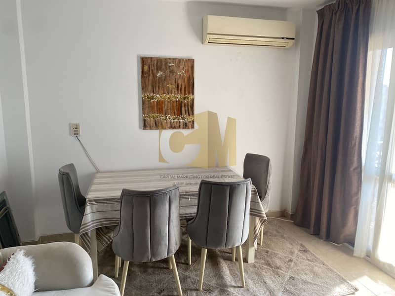 4 6144604d-7d64-4c17-8ec7-e1437fcdfcaf. jpeg