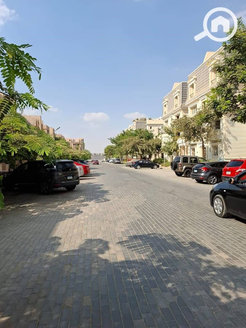 4 WhatsApp Image 2025-10-15 at 2.45. 10 PM. jpeg