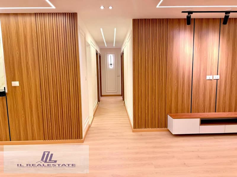 8 WhatsApp Image 2025-12-18 at 22.23. 42_075d7ec8. jpg