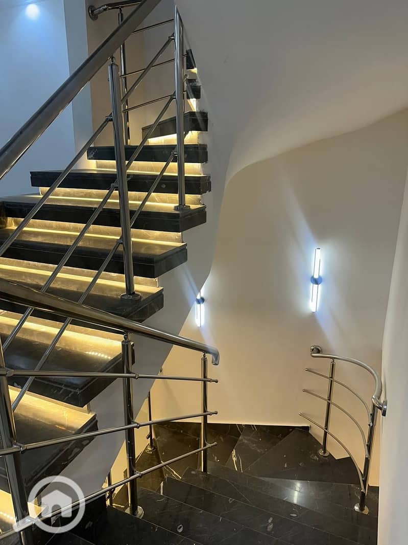 10 WhatsApp Image 2025-11-29 at 2.39. 48 PM. jpeg