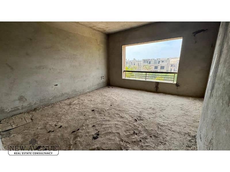 8 WhatsApp Image 2025-11-13 at 1.41. 39 PM (2). jpg