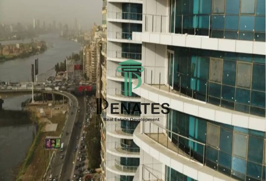 8 8400286-941bfo. jpg