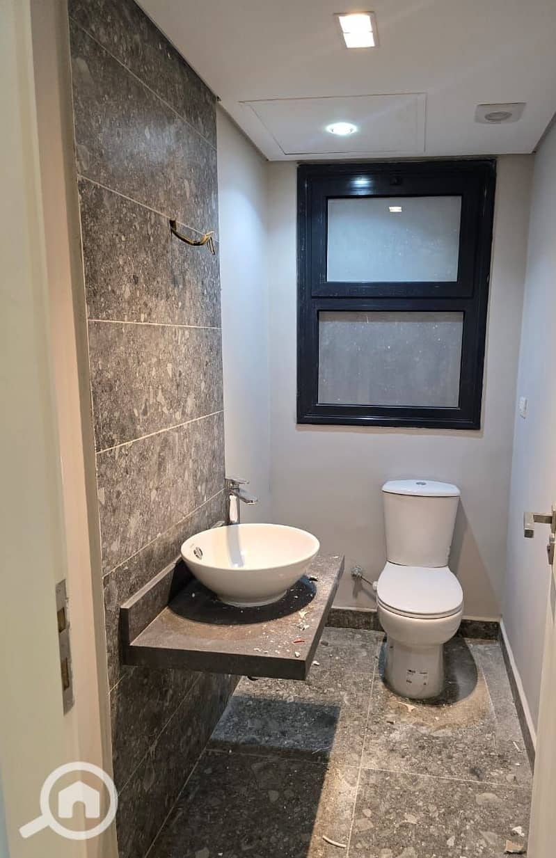 7 WhatsApp Image 2025-09-16 at 14.57. 42_1c8e7b95. jpg