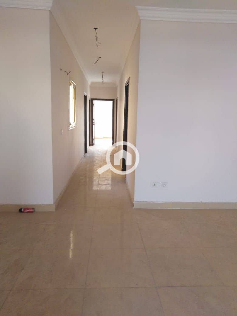 8 WhatsApp Image 2025-02-24 at 15.12. 03_a0400211. jpg