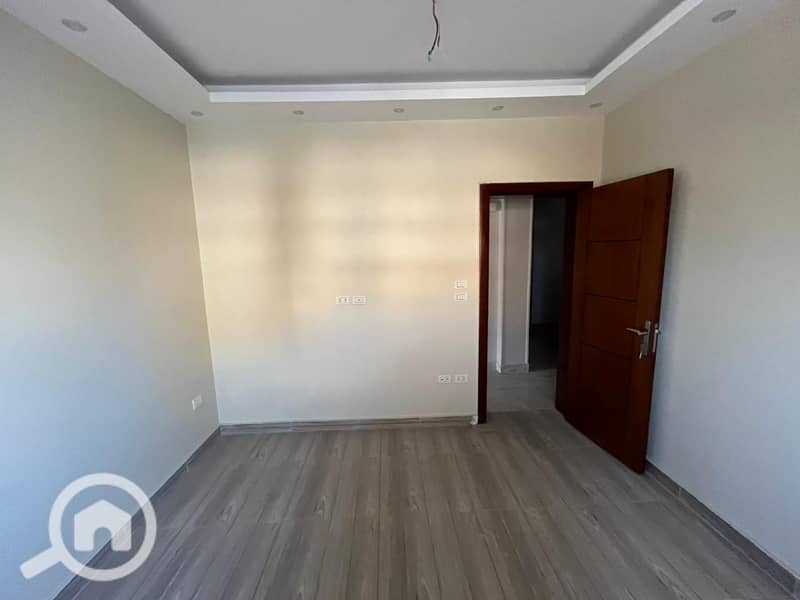 7 WhatsApp Image 2025-09-08 at 18.33. 46_4e07990b. jpg