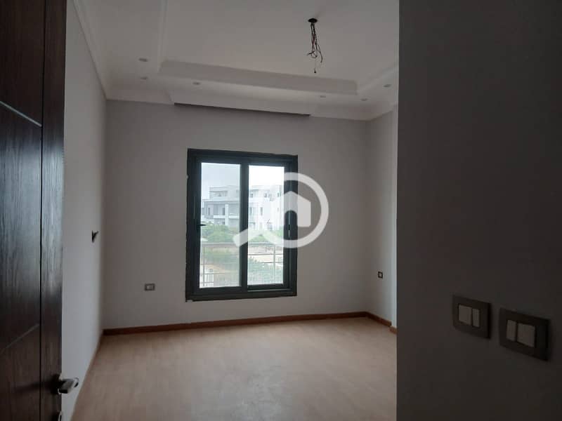 9 WhatsApp Image 2025-10-11 at 13.57. 11_146c905b. jpg