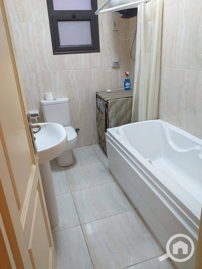 7 31321dec-63c3-4b2a-81de-81f27fc2355e. jpg