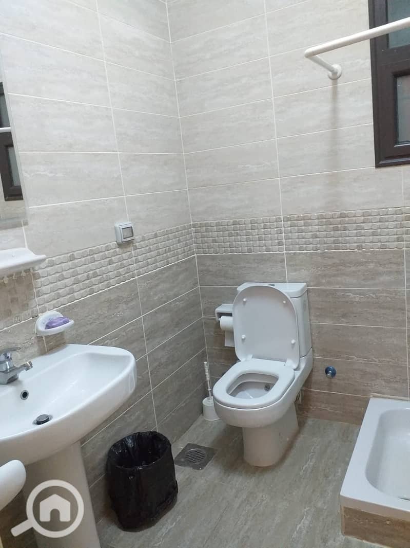 13 c7ac7f33-fe5e-48ae-a350-6428197868f6. jpg