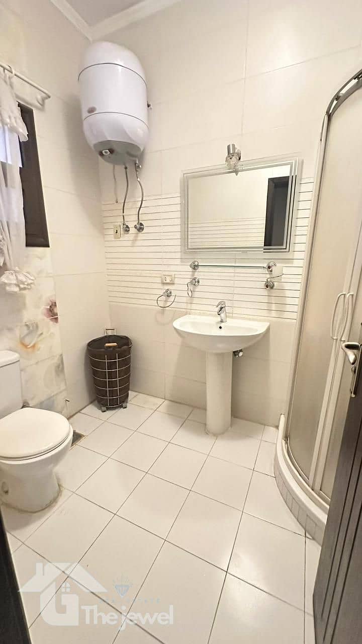 6 70893068-52aa-4fe9-82f3-01f8364ec3a4. jpg