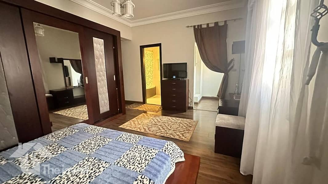 11 4dce551c-1ba1-4da6-b4ec-b0b05a5ac38f. jpg