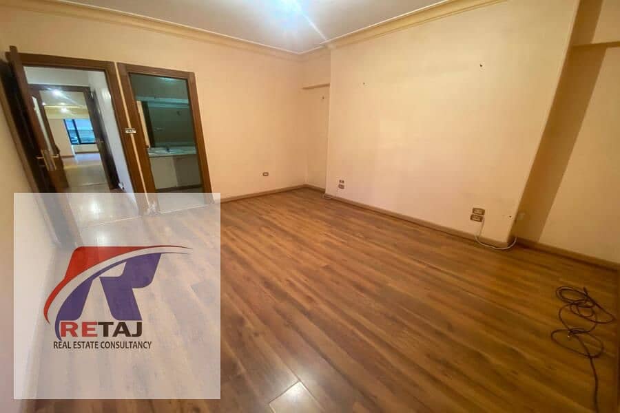 8 e14c1646-3c05-4b62-8656-eaae6d7acb26. jpg