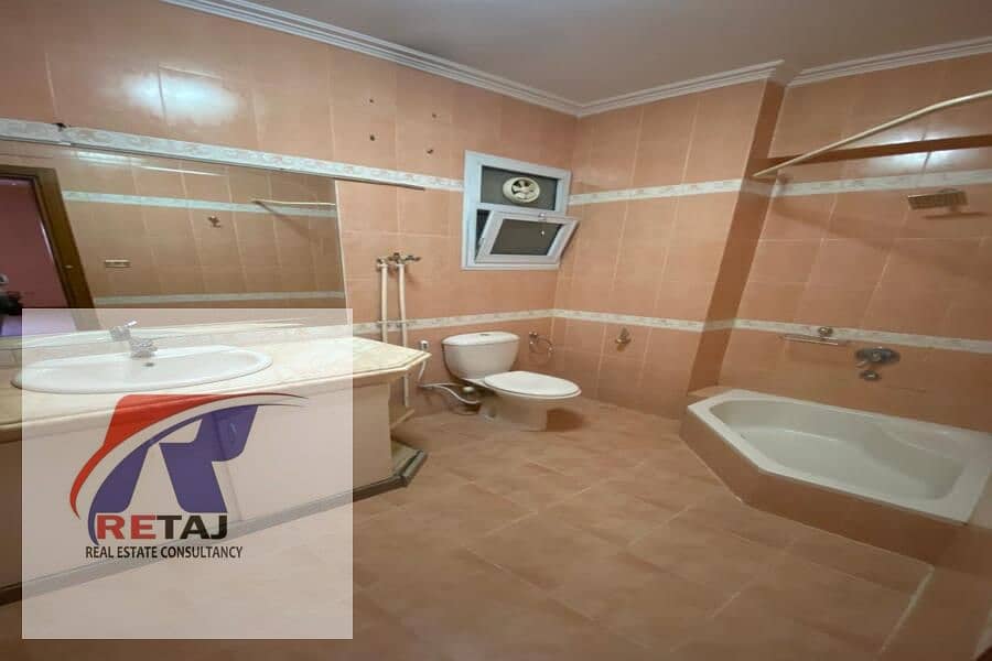 12 0b69598a-431e-487f-8e32-dbfc4e1217da. jpg