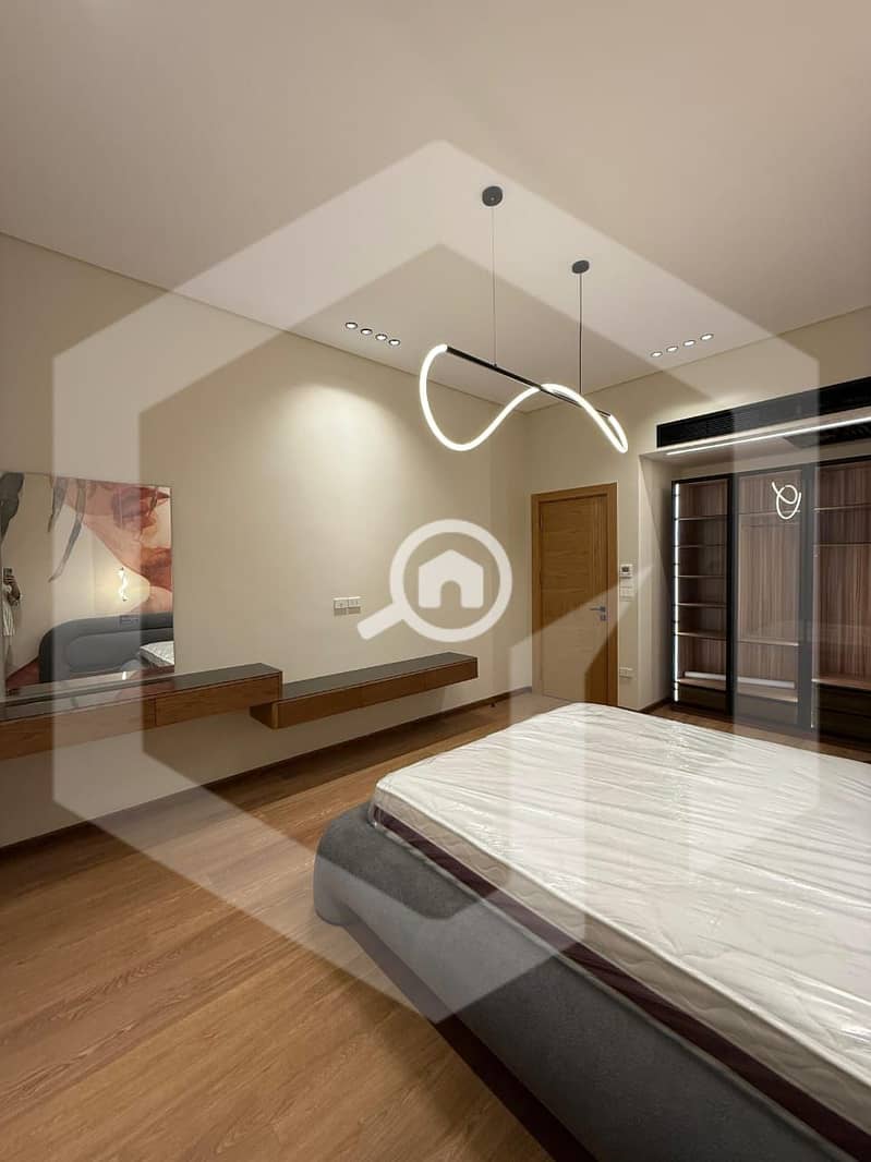 6 Royal Meadows 6. jpeg