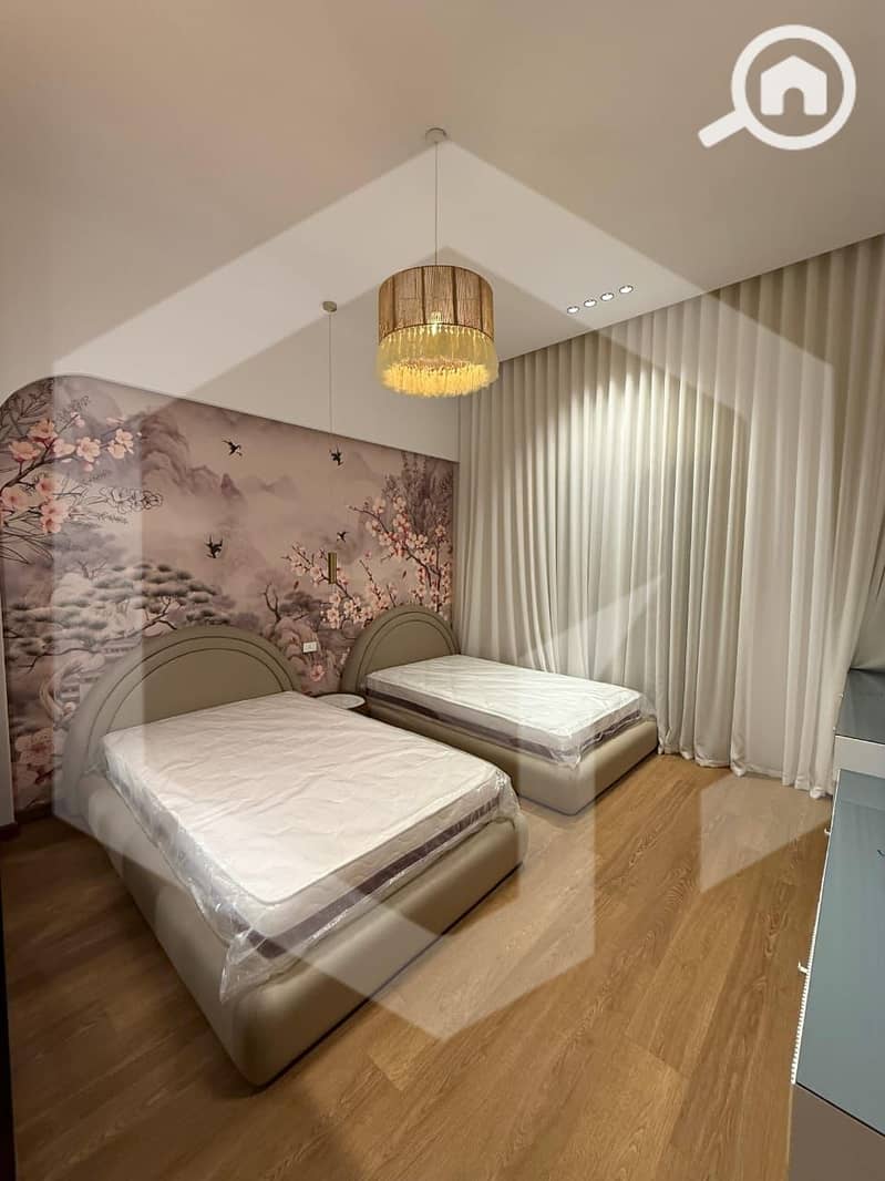 7 Royal Meadows 7. jpeg