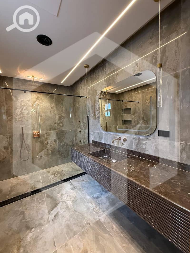 8 Royal Meadows 8. jpeg