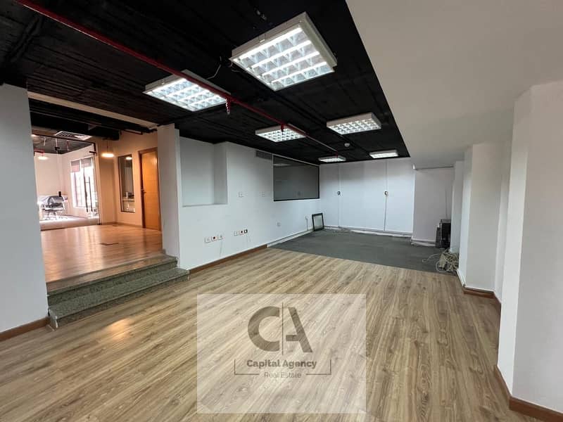 4 508f7261-5a95-4c34-b2a5-0bc4c7d4b2d7. jpg