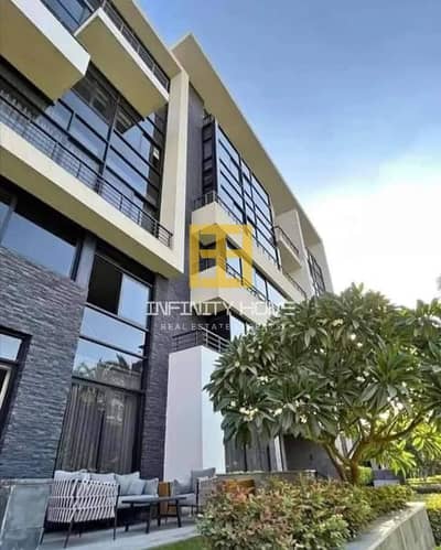 3 Bedroom Flat for Sale in New Cairo, Cairo - 542044873_122168212052394963_8210547671979172565_n. jpg