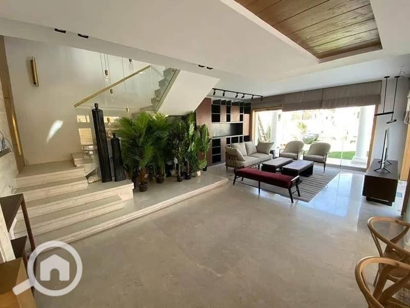 2 470235914_8916860351729057_2598869923368546035_n. jpg