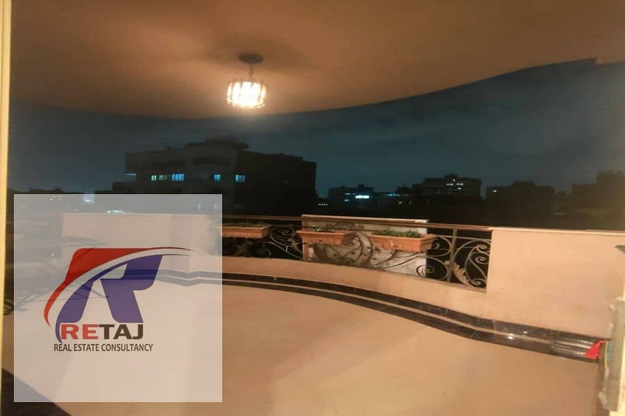 12 581a7616-44a4-404e-bc34-472430827286. jpg