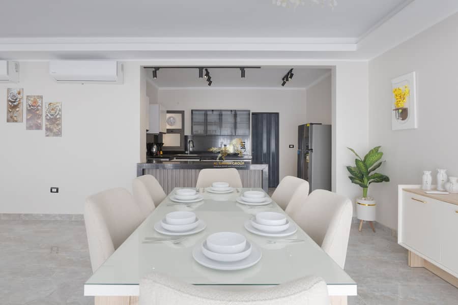 3 IMG_9204-Edit. jpg