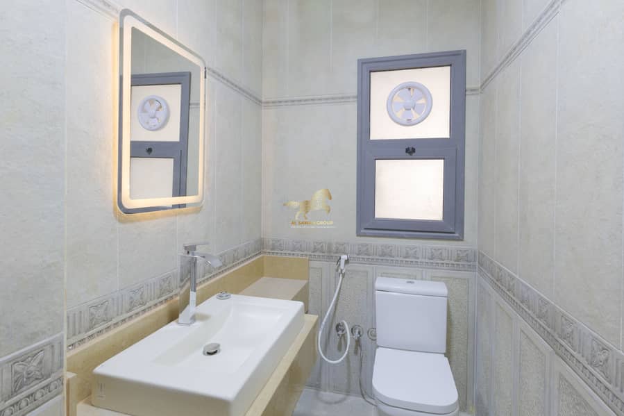 10 IMG_9281-Edit. jpg