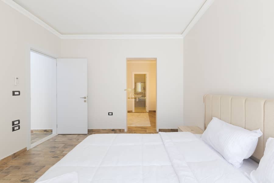 21 IMG_9386-Edit. jpg