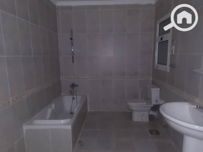 10 cb2534c9-867a-480a-9502-ec86d2278cdf. jpg