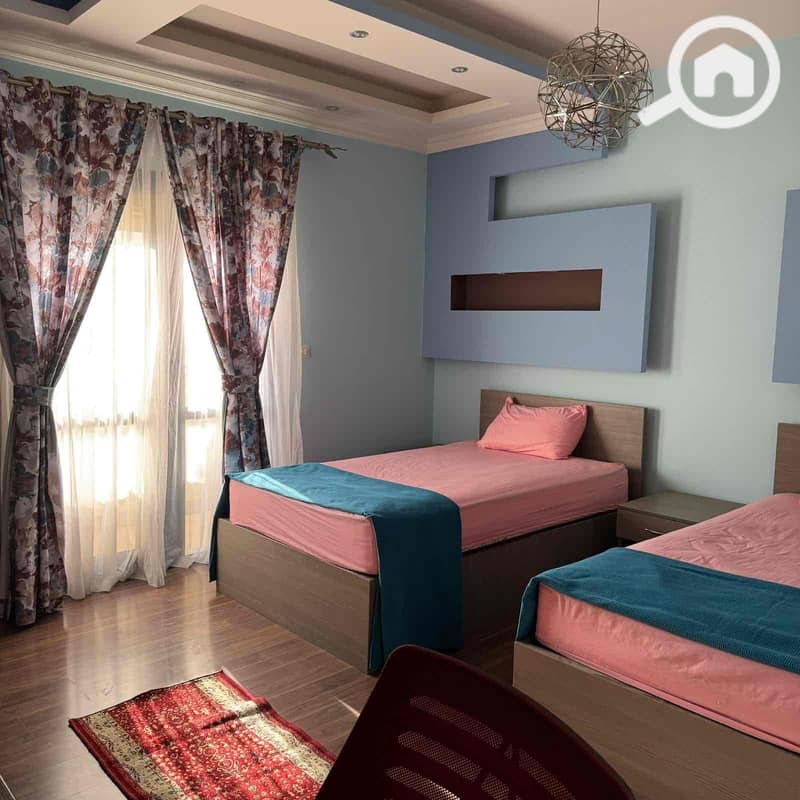 12 3bef5be8-5a52-4a1b-a39e-01423a6a49fc. jpg