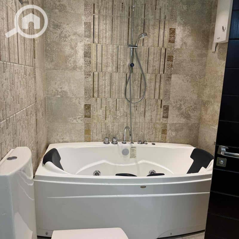 18 1af7618b-8192-4ac1-8f92-8f22e1542031. jpg