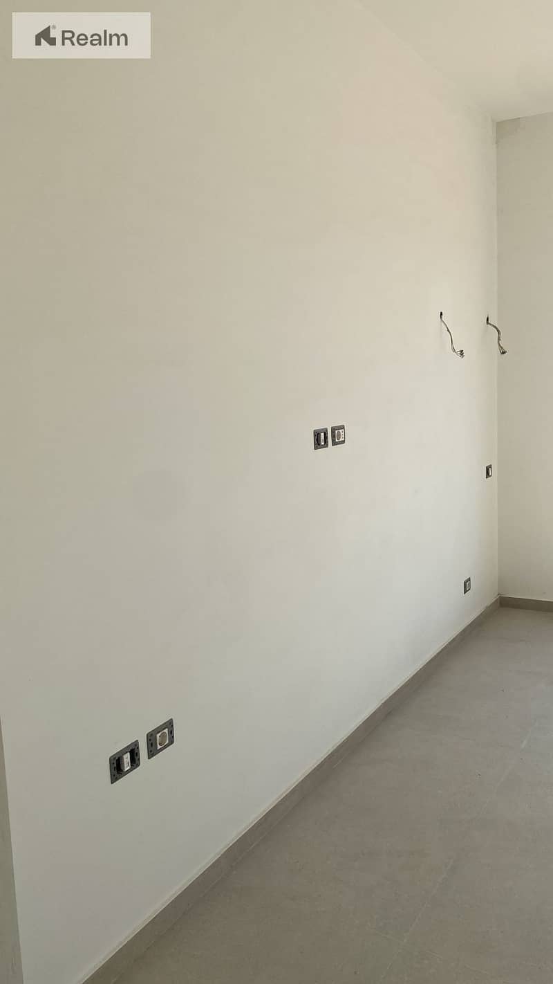 5 WhatsApp Image 2025-12-18 at 10.40. 26 AM (1). jpeg