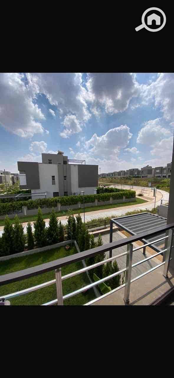 2 97f36ccd-60c2-41d0-89eb-49d3cb82f5c8. jpg