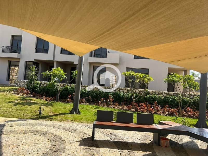 10 cb9ce89a-9861-4a79-a984-acaffd01df2e. jpeg