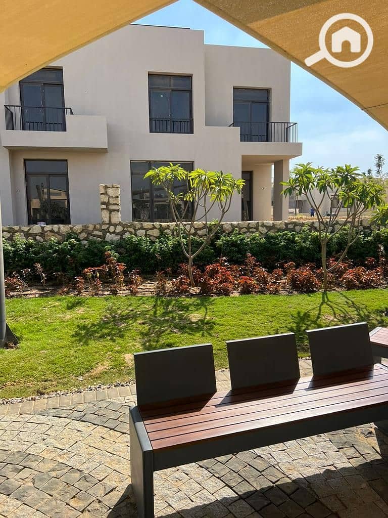 11 deca7318-5fc5-4762-b122-b150ff53d71c. jpeg