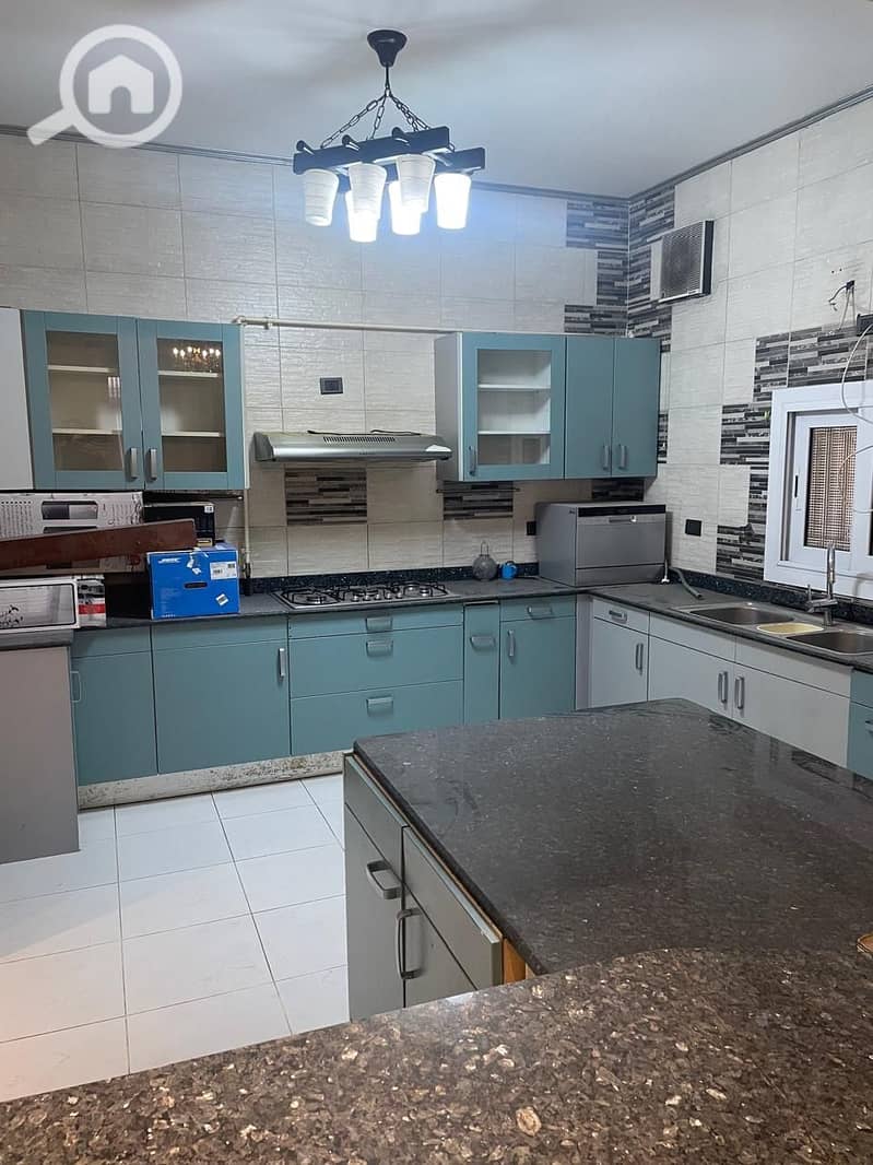 14 bd3ea42f-0d2f-4638-a066-79fb8beeed3b. jpeg