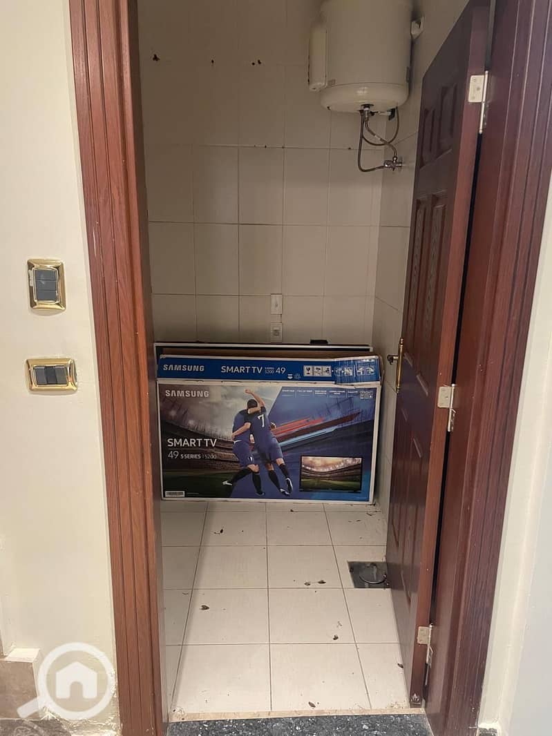 15 8869531b-195c-4703-ad67-7f55847193a9. jpeg