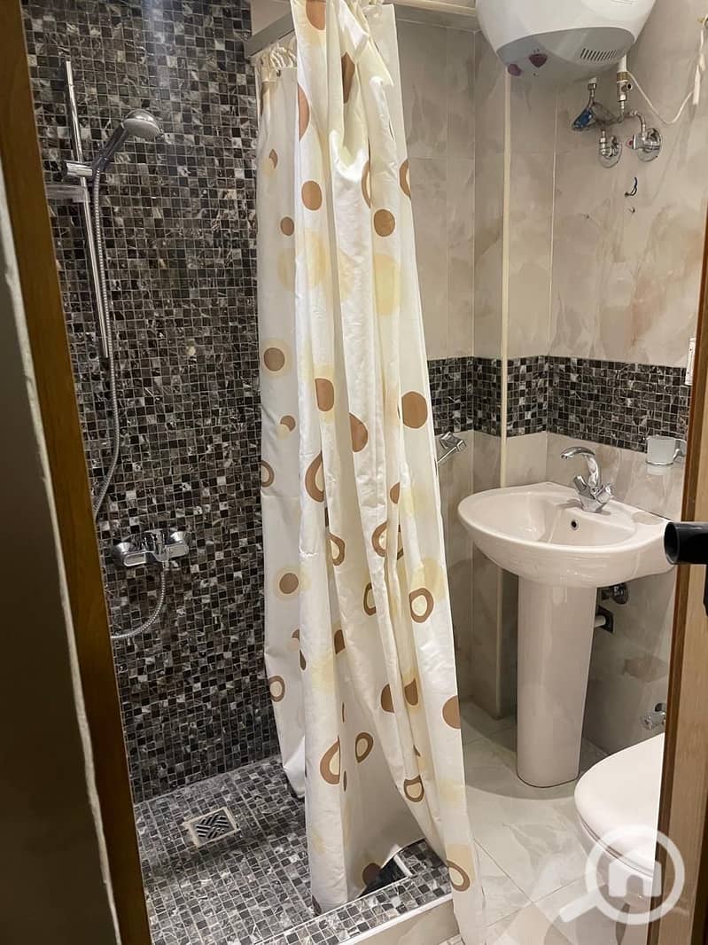 16 e6e0b4cd-3c15-45c9-b407-7c8f228c1a04. jpeg