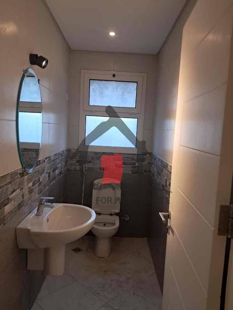 4 85666928-10a6-479f-8f33-efc2e8c54e2e. jpg