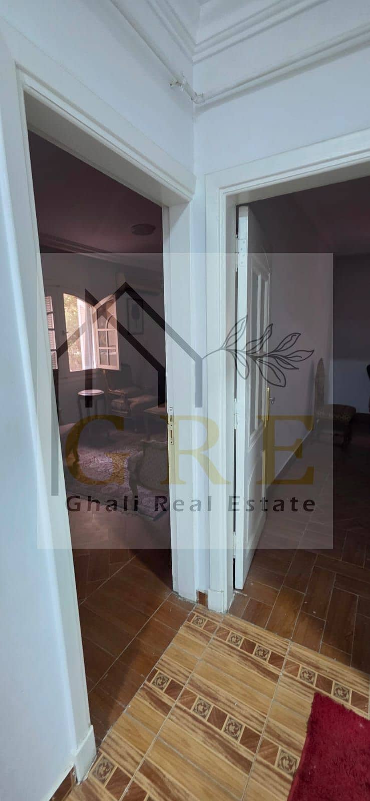 12 c001251f-bf12-4f27-8b53-91460ba1d973. jpg