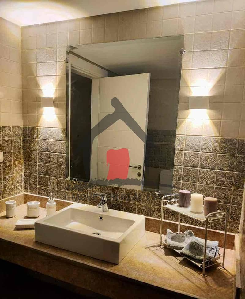 10 aaf51233-3cb3-4f96-8dfb-1c94c5e1d8be. jpg