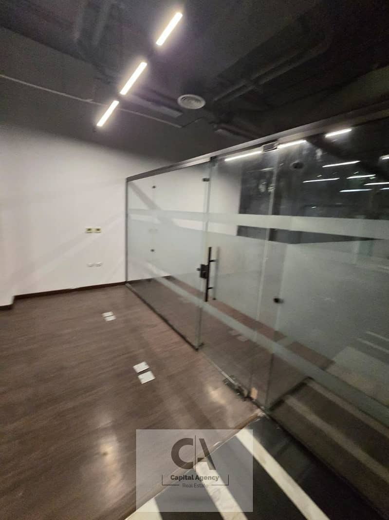 6 5fa59f9d-5323-481f-9150-7952741a9bfa. jpg