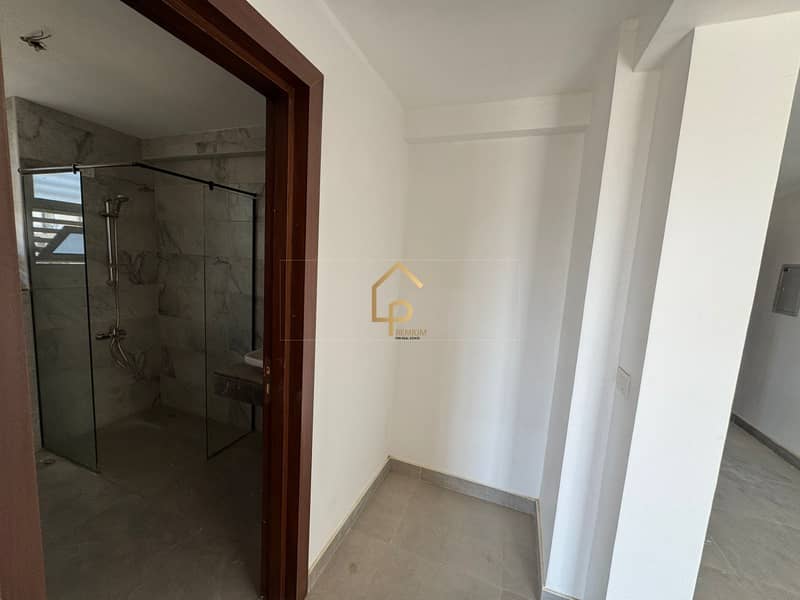 5 WhatsApp Image 2025-10-04 at 4.31. 47 PM (1). jpeg