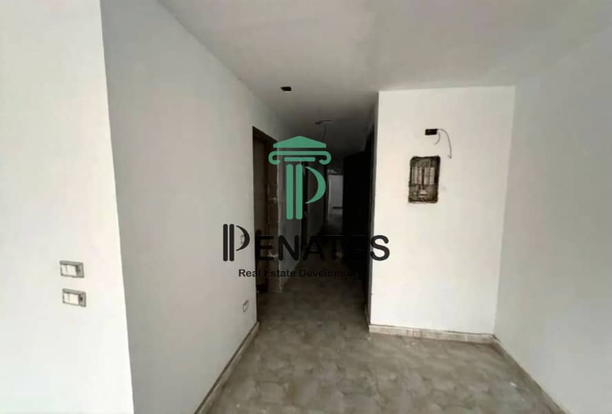 3 703f0n182hrmt0cv855tb7e9s0. png