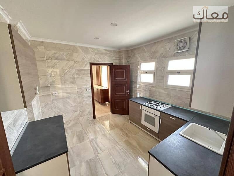 7 e4aa41cb-ae20-45a0-ba3d-4e41a3b15958. jpg