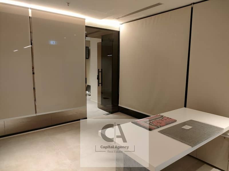 9 0ae8cffd-77c4-49ff-8f32-ffd7307ccf98. jpg